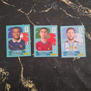 3 Cromos Panini Mundial: Mbappé, Ronaldo, Messi