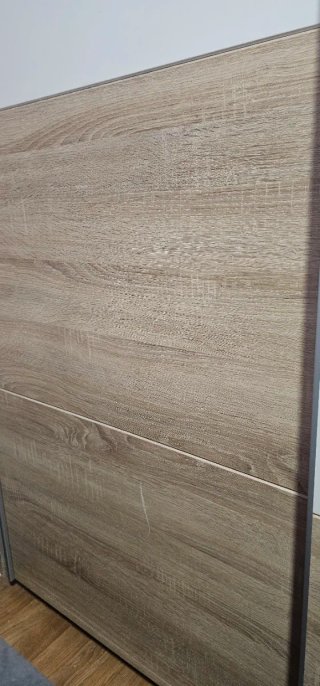 Armario de madera