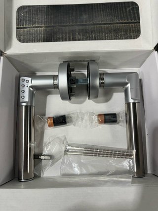 Manilla electrónica Yale para puerta izquierda