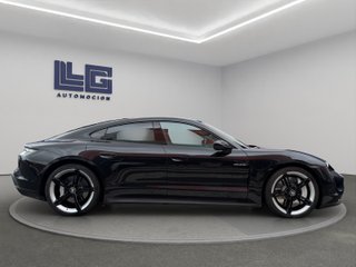Porsche Taycan -