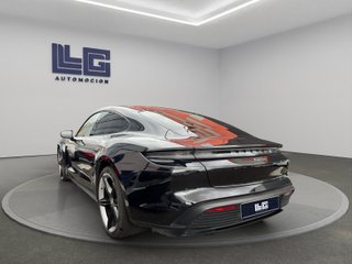 Porsche Taycan -