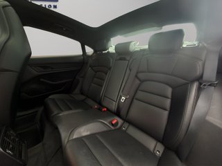 Porsche Taycan -