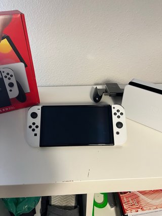Nintendo Switch OLED + 2 juegos como nueva 2024