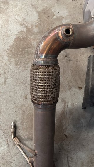 DOWNPIPE ALPHA COMPETITION PARA VW GOLF 8 R / AUDI