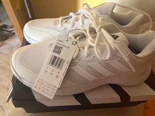 Zapatillas Adidas Padel/Tenis Beige/Blanco