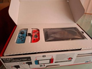 Consola Nintendo Switch Azul y Rojo