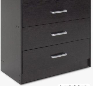 Cómoda marrón de madera