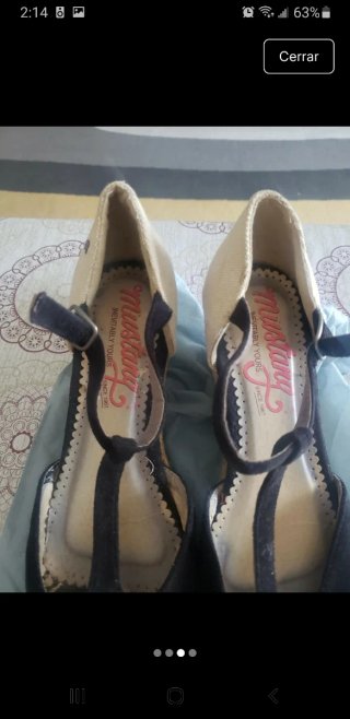 Cuñas Mustang Talla 40 Beige y Negro