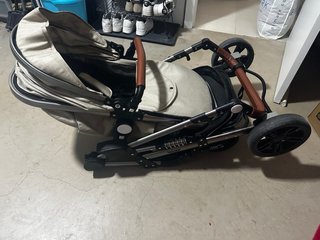 Carro de bebé completo como nuevo