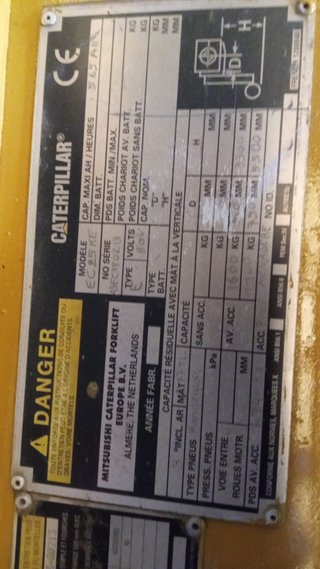 Carretilla Eléctrica CAT EC25K Ocasión