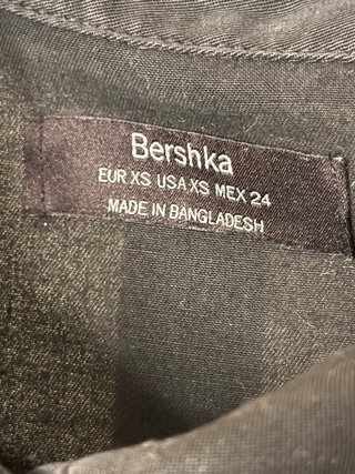 Camisa crop Bershka negra Talla M