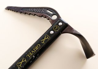 GRIVEL PIOLET MONTAÑISMO ALPINISMO ESCALAR CRAMPON