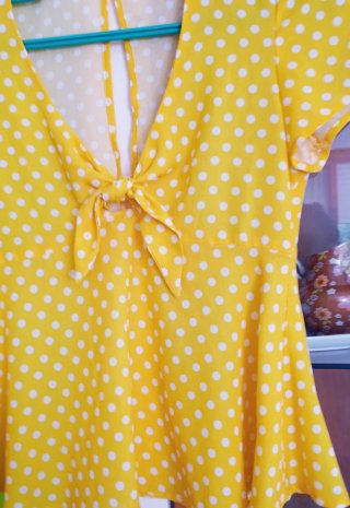 Blusa Lotito lunares amarilla
