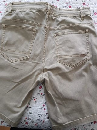 Bermudas Pull&Bear chico beige talla L