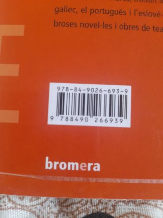 Lote 4 Libros Juveniles (Agatha Christie, C. Mallo