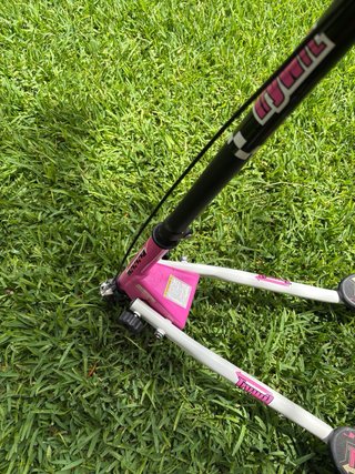 Patineta Trywil rosa y negra