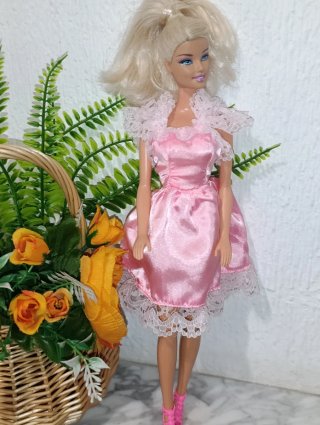Barbie vintage bionda
