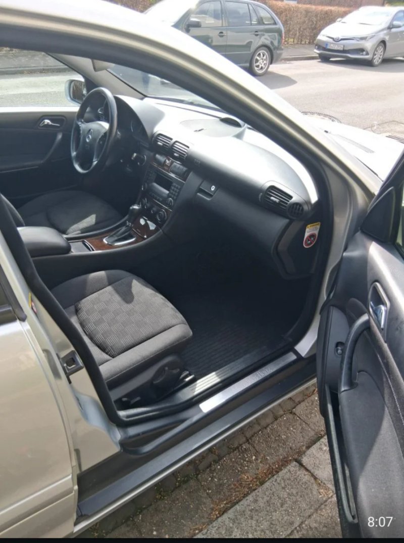Mercedes-Benz Clase C 2006 - foto 1