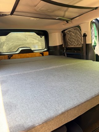 Peugeot Traveller 2017