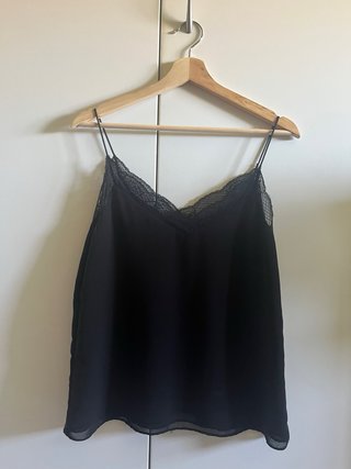 Blusa Zara encaje negro