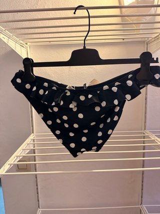 Braguita bikini Kiabi lunares blancos