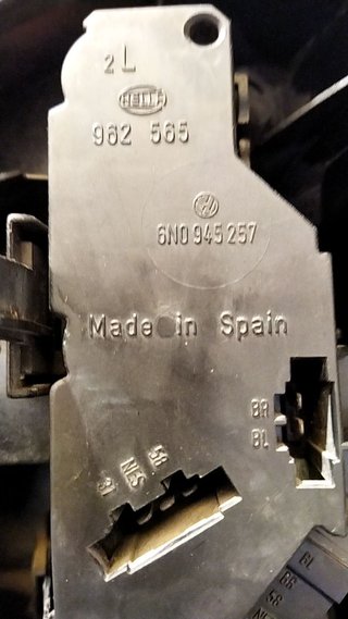 PILOTO TRASERO IZQUIERDO Volkswagen Polo III (6N1)(09.1994->)