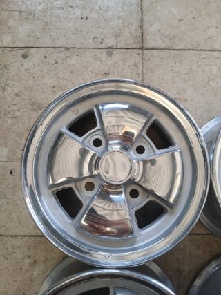 Juego 4 Llantas 10" Targa Stromberg recién pulidas