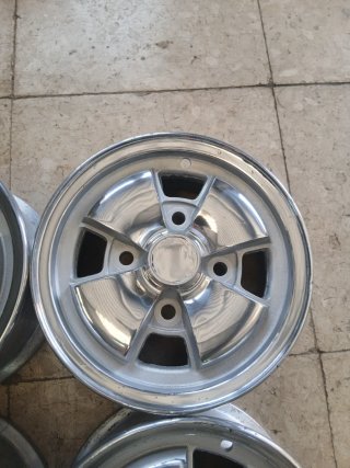 Juego 4 Llantas 10" Targa Stromberg recién pulidas
