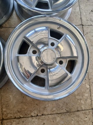 Juego 4 Llantas 10" Targa Stromberg recién pulidas