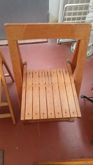 Sillas Plegables de Madera ( 3 und.)