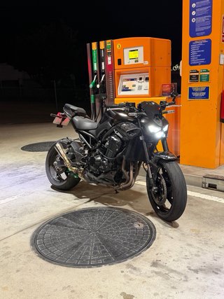 Kawasaki Z900 A2 2025 Negra
