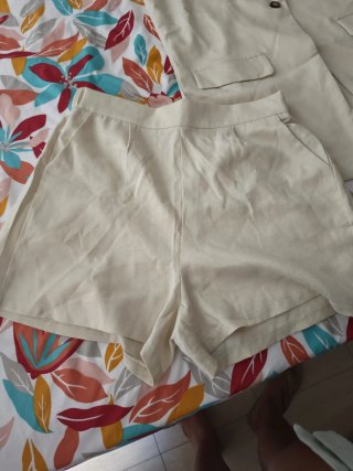 Traje de verano beige