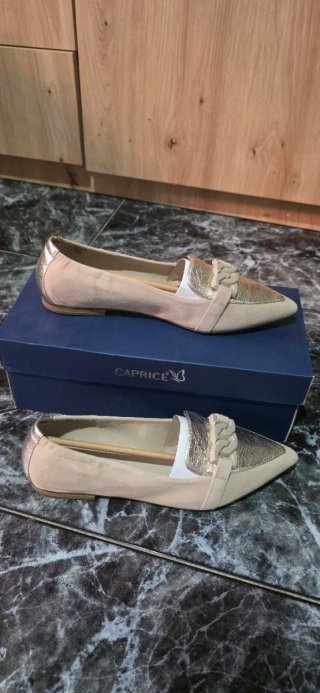 Mocasines Caprice Beige y Dorado Elegantes