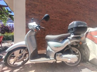 Aprilia Scarabeo Plata