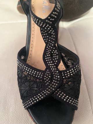 Sandalias encaje negro Talla 38