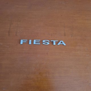 Letras  fiesta  cromadas