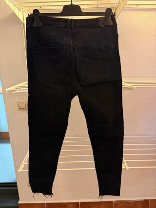 Vaqueros Bershka negros Push Up Talla 42