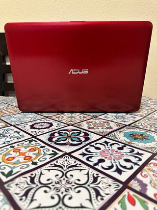 Portatil ASUS i5 • 8GB RAM • SSD 500GB Win 11 pro