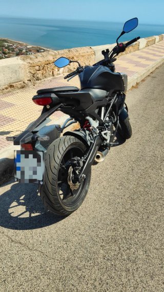 Honda CB125R Negra 2020