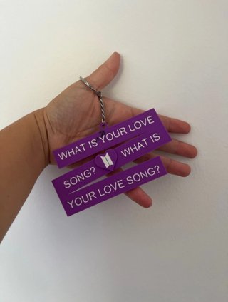 Llavero BTS What is your love song