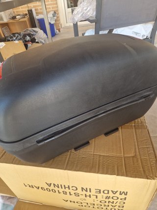 Baúl Top Case para moto 2 cascos 52 litros
