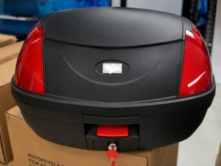 Baúl Top Case para moto 2 cascos 52 litros