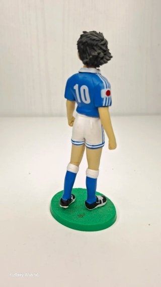 Statuette Holly-Lenders-Ross-Leggi descrizione