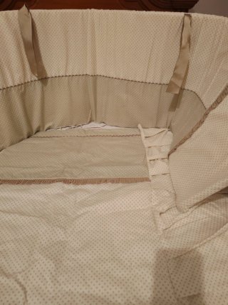 Conjunto cuna: chichonera, colcha, cubrecolchón