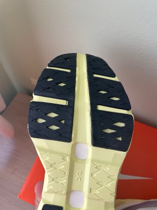 On Cloudmonster hyper 3 Morado/Amarillo