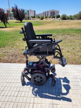 Silla eléctrica Q300M Elev. Y Bas. Electrica