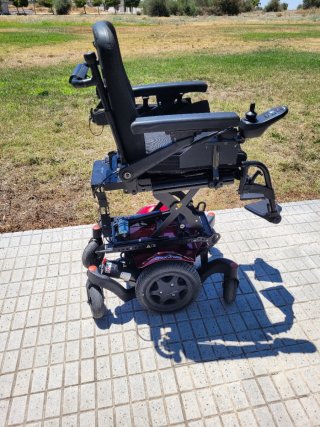 Silla eléctrica Q300M Elev. Y Bas. Electrica
