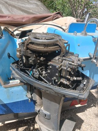 Motor fueraborda Yamaha 40CV 2T económico perfecto