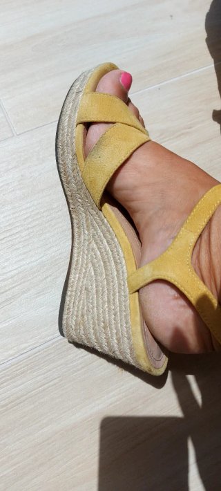 Sandalias Geox Amarillas