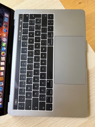 MacBook Pro 13” 2017 | Intel Core i7 | 16 GB RAM |